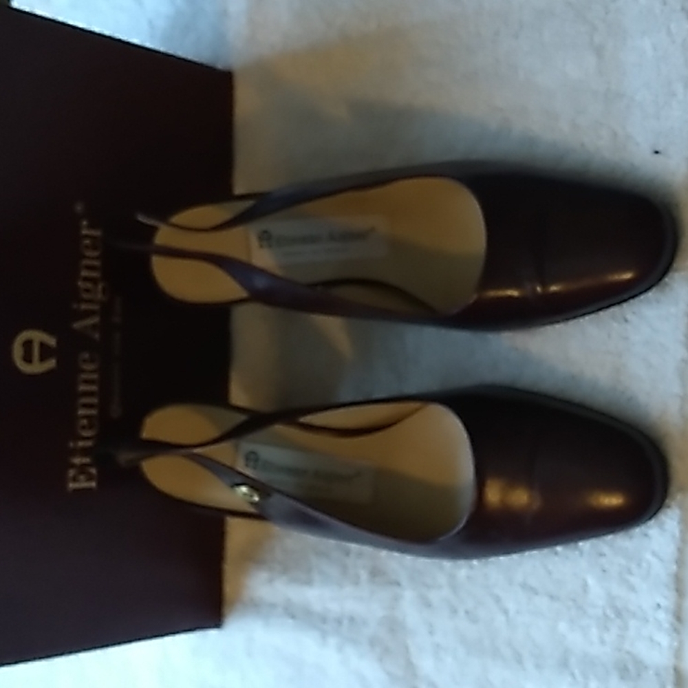 Etienne Aigner Burgundy pump.